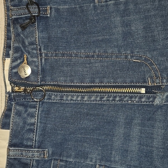 EVIDNT Tangier Step Hem Straight Cropped Jeans Medium Wash Size 30 NWT - Picture 3 of 16
